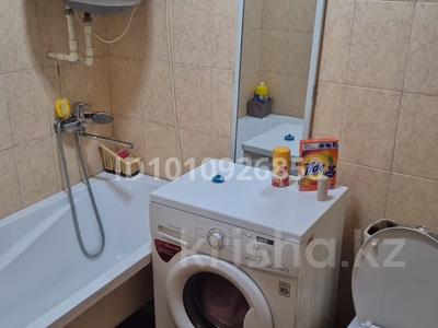 4-комнатная квартира · 70 м² · 2/5 этаж, Майкудук, 14й микрорайон за 180 000 〒 в Караганде, Алихана Бокейханова р-н