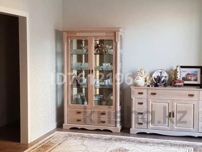 Пәтерлер в Мангистауской обл.: 4-бөлмелі пәтер · 137.5 м² · 2/7 қабат, 20а мкр 21, бағасы: 52 млн 〒 4-бөлмелі пәтер · 137.5 м² · 2/7 қабат, 20а мкр 21, бағасы: 52 млн 〒 в Актау