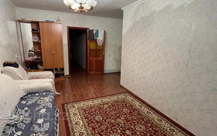 2-комнатная квартира · 58.6 м² · 1/5 этаж, Майкудук, 18й микрорайон 11 за 12.8 млн ₸ в Караганде, Алихана Бокейханова р-н — фото 8