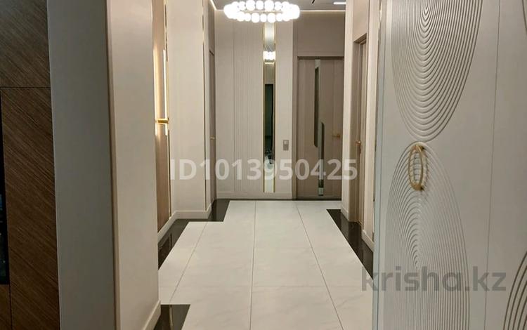 4-бөлмелі пәтер · 130.8 м² · 5/6 қабат, Радостовца 343 — Розыбакиева Ескараева, бағасы: 260 млн ₸ в Алматы, Бостандыкский р-н — фото 2