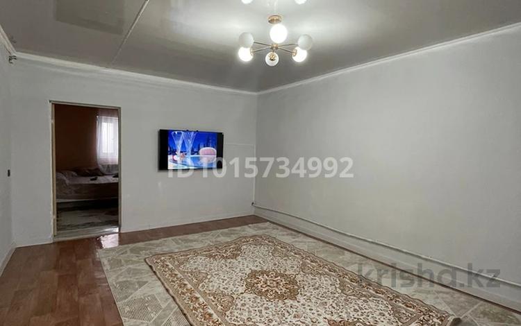 Отдельный дом · 2 комнаты · 70 м² · 15 сот., 4 квартал — 9 улица за 9 млн ₸ в Саина Шапагатовой — фото 3