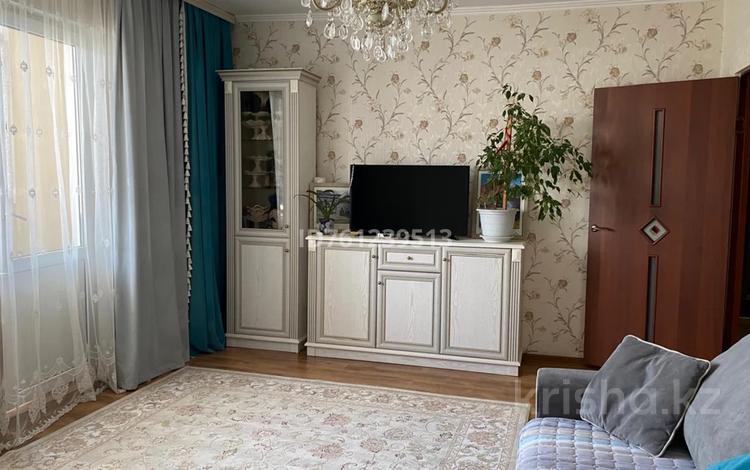 2-бөлмелі пәтер · 65 м² · 3/6 қабат, мкр Кокжиек 21, бағасы: 35 млн ₸ в Алматы, Жетысуский р-н — фото 2