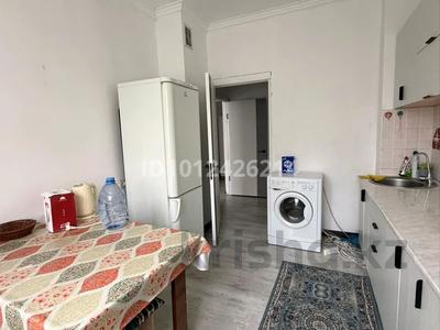 1-бөлмелі пәтер · 42 м² · 4/9 қабат, мкр Жетысу-1 30 — Абая Момышулы, бағасы: 240 000 ₸ в Алматы, Ауэзовский р-н