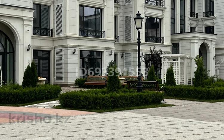 4-комнатная квартира, 190 м², 1/3 этаж помесячно, Аскарова 55/1 к1 за 2.5 млн 〒 в Алматы, Бостандыкский р-н — фото 2