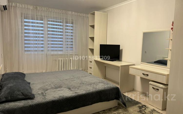 1-комнатная квартира · 35 м² · 5/5 этаж, 3-й мкр. 20 за 130 000 ₸ в Конаеве — фото 2