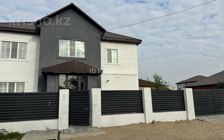 Отдельный дом · 7 комнат · 270 м² · 8 сот., мкр. Алтын орда, Домбра 92 — Ск Домбра за 57 млн 〒 в Актобе — фото 4