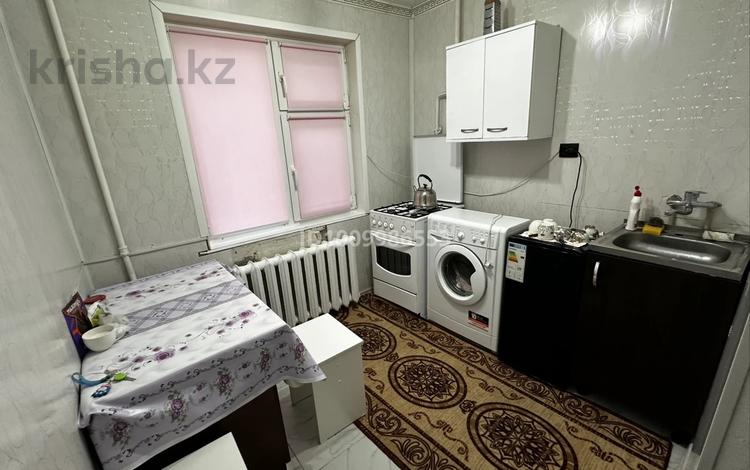 2-комнатная квартира · 45 м² · 1/5 этаж, Маметова 54 — Жукова за 12 млн ₸ в Уральске, мкр Школьник — фото 2