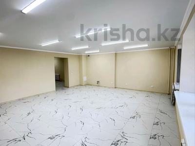 Дүкендер мен бутиктер · 65.6 м², бағасы: 18 млн ₸ в Караганде, Казыбек би р-н