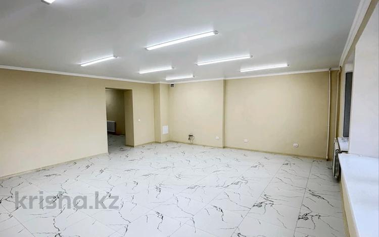 Магазины и бутики · 65.6 м² за 18 млн ₸ в Караганде, Казыбек би р-н — фото 2