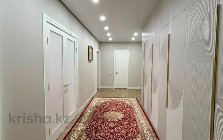 3-комнатная квартира · 131 м² · 4/8 этаж, 41-й мкр 5 за ~ 64.9 млн ₸ в Актау — фото 12