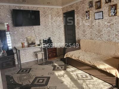 2-бөлмелі пәтер · 42.2 м² · 3/3 қабат, Сатпаева 87 — Напротив Радуги, бағасы: 12 млн ₸ в Жезказгане