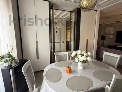 4-комнатная квартира · 150 м² · 8/9 этаж, мкр Самал-2 за 180 млн 〒 в Алматы, Медеуский р-н