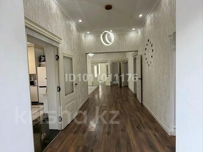 Отдельный дом · 5 комнат · 200 м² · 25 сот., Ж.Акишева 16 — Вдоль дороги. за 45 млн 〒 в Шарапхане