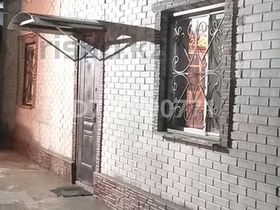 Отдельный дом · 4 комнаты · 85 м² · 8 сот., 11-й микрорайон, 11-й микрорайон — Алимбетова -Орынбай Акына за 55 млн 〒 в Шымкенте, Енбекшинский р-н