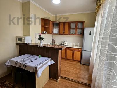 1-комнатная квартира · 65 м² · 13/16 этаж, мкр. Алмагуль 18 за 2 000 〒 в Атырау