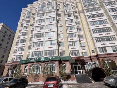 3-комнатная квартира, 100.5 м², 9/10 этаж, Кошкарбаева 25 за 46 млн 〒 в Астане