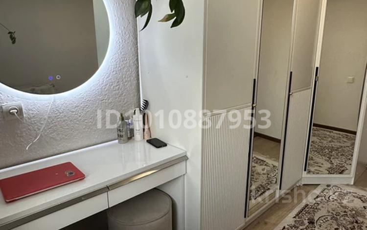3-бөлмелі пәтер · 70 м² · 4/5 қабат, мкр Карасу, Сапак датка 7а — Сапак датка, бағасы: 24.3 млн ₸ в Шымкенте, Аль-Фарабийский р-н — фото 2