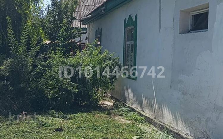 Отдельный дом · 3 комнаты · 85 м² · 5.8 сот., Жумабаева 54 за 5 млн ₸ в Карабулаке — фото 2