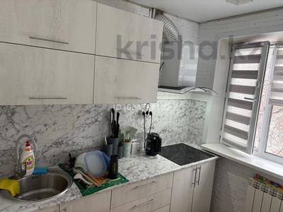 2-бөлмелі пәтер · 44 м² · 3/5 қабат, мкр Юго-Восток, Муканова 14/3, бағасы: 16 млн ₸ в Караганде, Казыбек би р-н