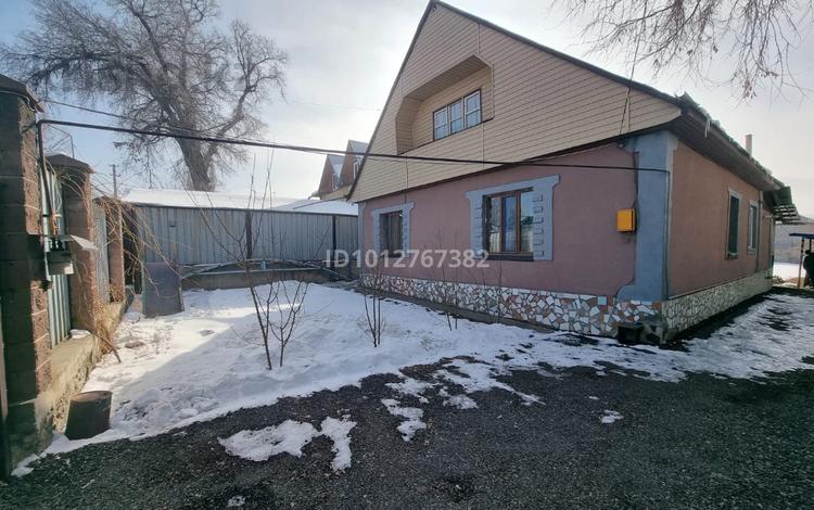 Отдельный дом · 4 комнаты · 140 м² · 10 сот., Инкарбекова 57а — Аксайская за 350 000 ₸ в Кыргауылдах — фото 2