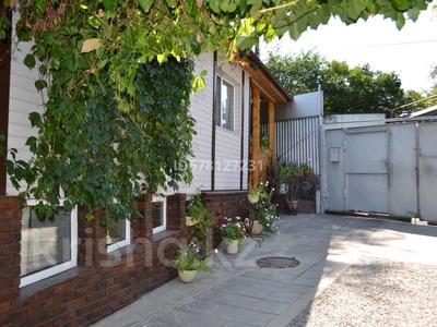 Продажа домов и дачи в Алматы: Отдельный дом · 8 комнат · 230 м² · 11 сот., Полевая 6 за 170 млн 〒 Отдельный дом · 8 комнат · 230 м² · 11 сот., Полевая 6 за 170 млн 〒 в Алматы, Медеуский р-н