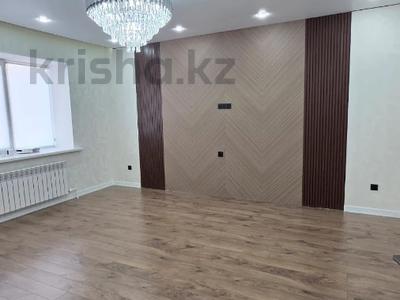 2-комнатная квартира · 93.3 м² · 5/5 этаж, Актобе, улица Халела Досмухамедулы за 28.5 млн ₸