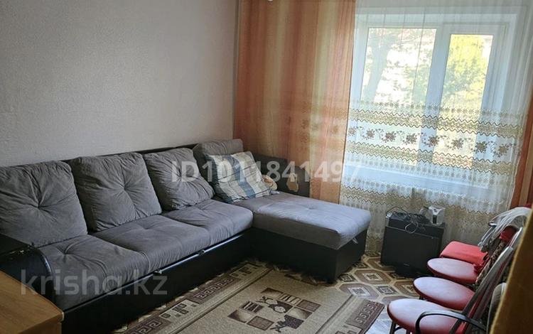 3-бөлмелі пәтер · 65 м² · 2/9 қабат, Южный шағын ауданы, абая 26 — голубые 9ки Абая 26, бағасы: 29 млн ₸ в Костанае, Микрорайон Южный — фото 2