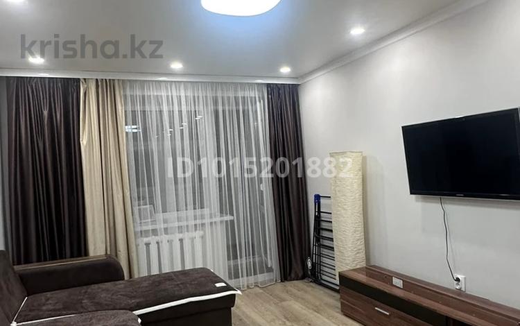 3-комнатная квартира · 55 м² · 3/5 этаж, мкр Михайловка 3 — Аманжолова за 33 млн ₸ в Караганде, Казыбек би р-н — фото 2