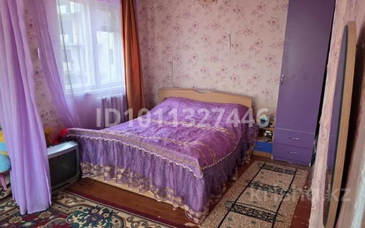 2-бөлмелі пәтер · 45.8 м² · 2/5 қабат, 7 мкр 2 — Площадь ,арена спортивная городской пляж, бағасы: 3.5 млн ₸ в Житикаре — фото 2