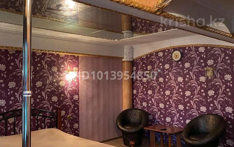 1-бөлмелі пәтер · 31 м² · 1/5 қабат, Назарбаева 3/1 — Район Дворца спорта, бағасы: 12 500 ₸ в Усть-Каменогорске — фото 2