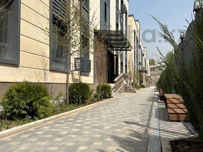 3-бөлмелі пәтер · 130 м² · 1/3 қабат, Казыбек Тауасарулы 71\1, бағасы: 135 млн ₸ в Алматы, Бостандыкский р-н