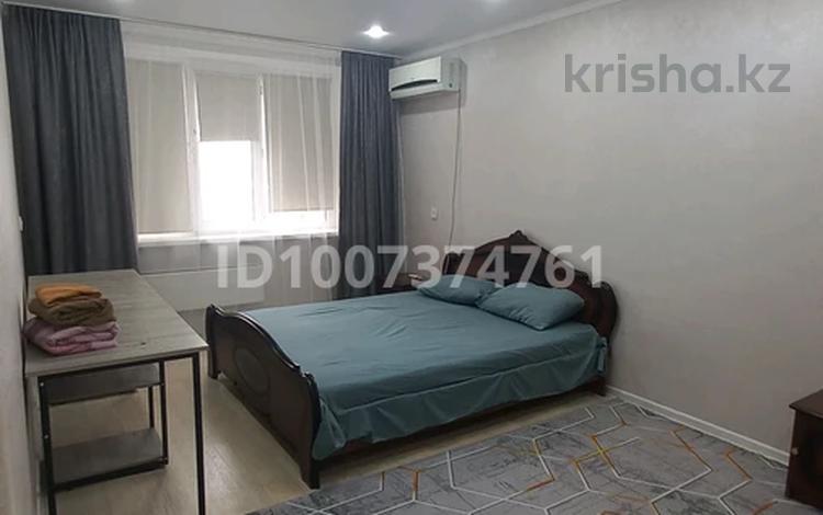 1-комнатная квартира · 40 м² · 4/5 этаж, мкр Кунаева 66 за 9 000 ₸ в Уральске — фото 12