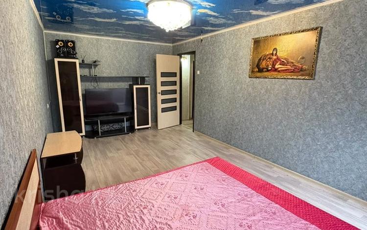 1-комнатная квартира · 35 м² · 2/5 этаж, Назарбаева за 140 000 ₸ в Петропавловске — фото 2