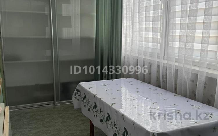 2-бөлмелі пәтер · 50 м² · 3/5 қабат, Абая 161, бағасы: 150 000 ₸ в Таразе — фото 2