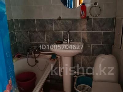 1-комнатная квартира · 35.6 м² · 4/5 этаж, 4 мкр 2 за 13 млн 〒 в Аксае