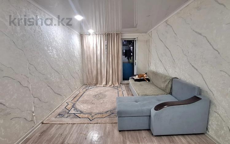 2-бөлмелі пәтер · 44 м² · 4/5 қабат, 13-шағынаудан, бағасы: 10 млн ₸ в Караганде, Алихана Бокейханова р-н — фото 2
