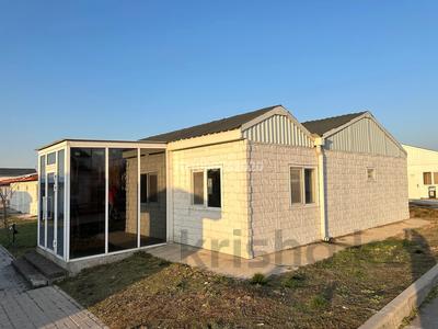 Аренда домов или дач в Алматинской обл.: Отдельный дом · 2 комнаты · 64 м² · помесячно, 1-я линия, 1а — Кульджинский тракт , Bakad бетон за 350 000 〒 Отдельный дом · 2 комнаты · 64 м² · помесячно, 1-я линия, 1а — Кульджинский тракт , Bakad бетон за 350 000 〒 в Бельбулаке (Мичурино)