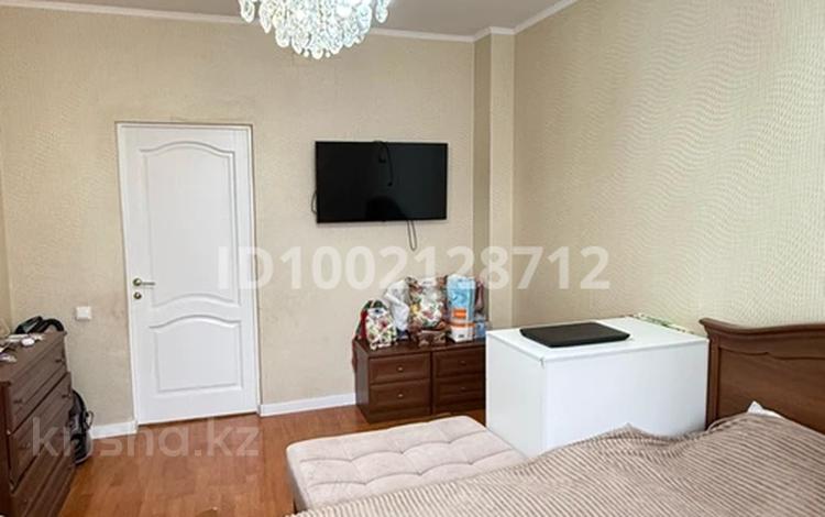 3-бөлмелі пәтер · 90 м² · 8/10 қабат, Кумисбекова 8, бағасы: 44.9 млн ₸ в Астане, Сарыарка р-н — фото 9