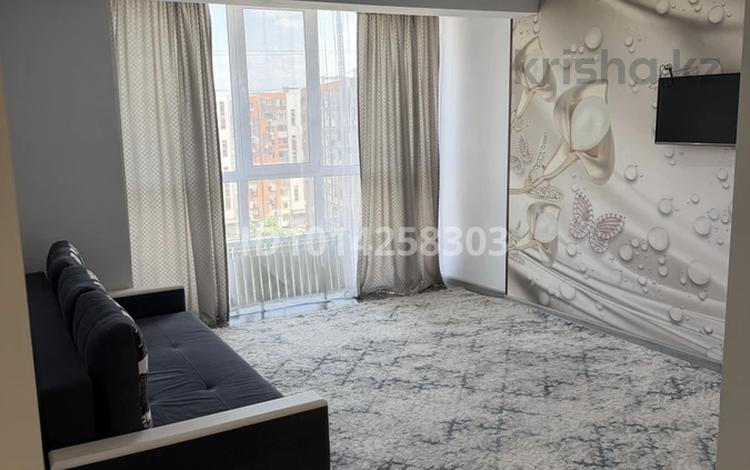 1-комнатная квартира · 42 м² · 9/10 этаж, Жунисова за 220 000 ₸ в Алматы, Наурызбайский р-н — фото 2