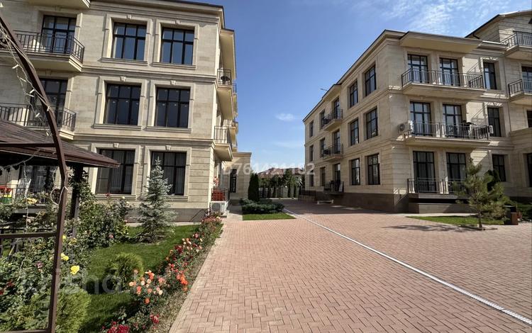 3-комнатная квартира · 96 м² · 2/3 этаж, мкр Мирас 133 — Блок Д, Садыкова-Аскарова за 135 млн ₸ в Алматы, Бостандыкский р-н — фото 6