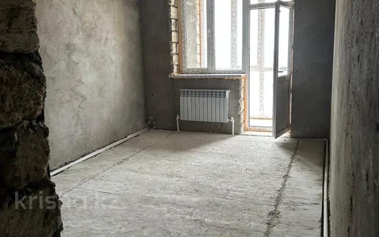 2-бөлмелі пәтер · 76 м² · 3/4 қабат, Жарык 14, бағасы: 15 млн ₸ в Атырау — фото 2