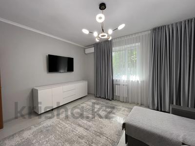 2-комнатная квартира · 52 м² · 1/14 этаж, мкр Самал-1 — Напротив Dostyk Plaza за 400 000 ₸ в Алматы, Медеуский р-н