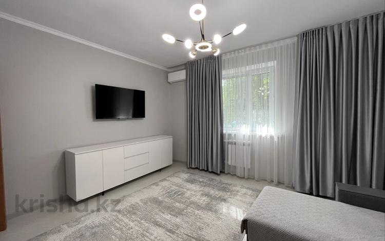 2-комнатная квартира · 52 м² · 1/14 этаж, мкр Самал-1 — Напротив Dostyk Plaza за 400 000 ₸ в Алматы, Медеуский р-н — фото 16