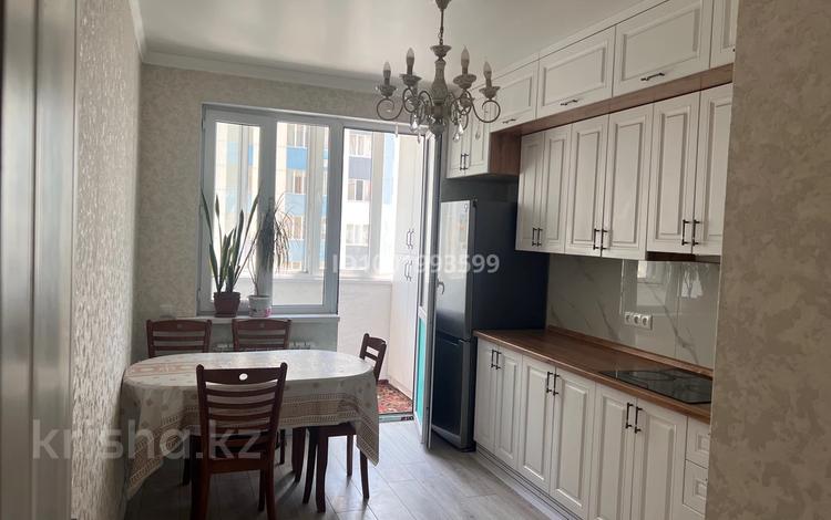 2-комнатная квартира · 58 м² · 6/12 этаж, мкр Акбулак, Дарабоз 77 за 35 млн ₸ в Алматы, Алатауский р-н — фото 2