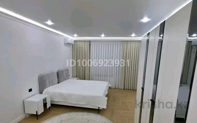 1-комнатная квартира · 48 м² · 2/12 этаж, Сырым батыра 99/3 за 250 000 ₸ в Шымкенте — фото 2