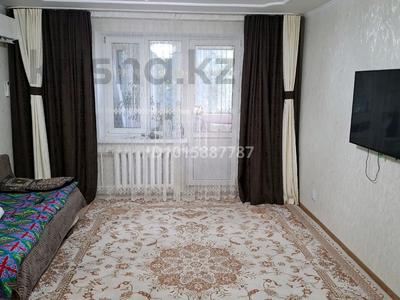 3-комнатная квартира · 74 м² · 1/5 этаж, мкр Астана 6 — Толеби - Абулхаир хана за 250 000 ₸ в Уральске
