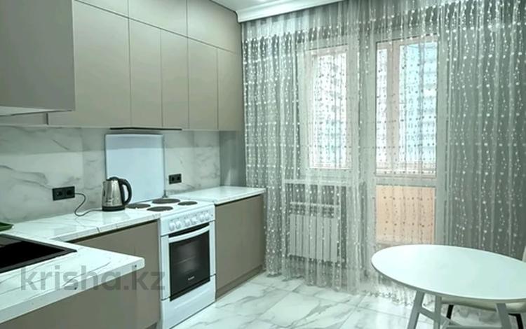 1-комнатная квартира · 45 м² · 6/13 этаж, Есенова 160/3 за 3 000 ₸ в Алматы, Жетысуский р-н — фото 2