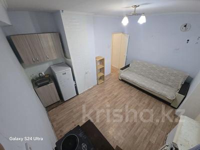 1-бөлмелі пәтер · 35 м² · 5/5 қабат, Кабанбай батыра — Байзакова, бағасы: 10 000 ₸ в Алматы, Алмалинский р-н