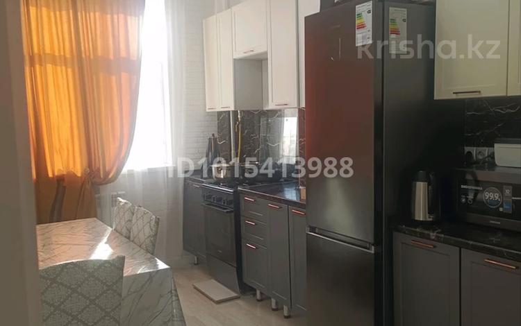 2-комнатная квартира · 60 м² · 3/12 этаж, 19-й мкр, 19 мкрн 4/4 за 250 000 ₸ в Актау — фото 2
