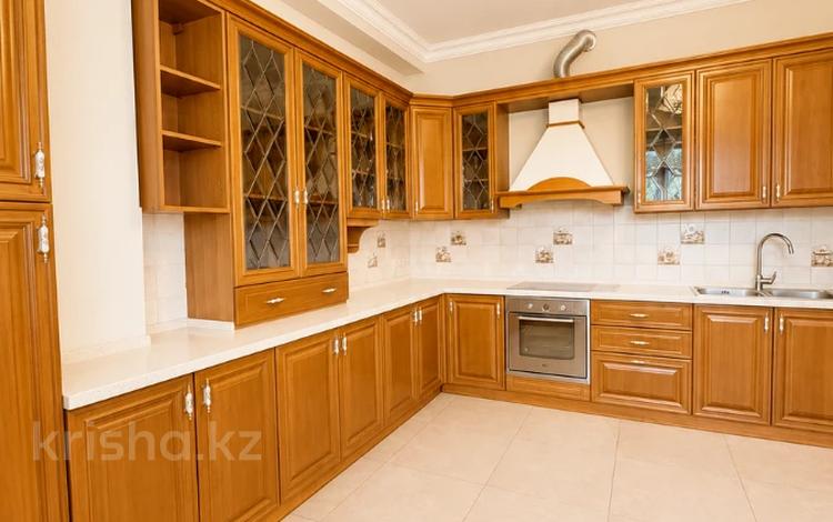 7-комнатная квартира · 415.5 м² · 2/3 этаж, Ботанический Сад за 365 млн ₸ в Алматы, Бостандыкский р-н — фото 32